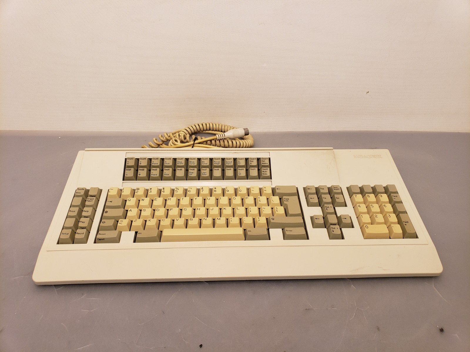 Vintage Memorex Telex 122-Key AT Terminal Keyboard 96550264