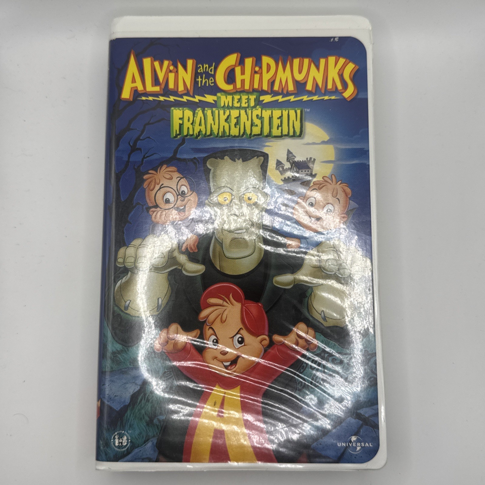 Vintage 1999 Alvin and the Chipmunks Meet Frankenstein VHS English Version