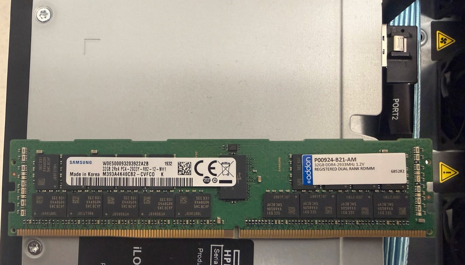 2x SAMSUNG 32GB DDR4 2RX4 PC4-2933Y SERVER MEMORY M393A4K40CB2-CVFC0 64GB TOTAL 2x SAMSUNG 32GB DDR4 2RX4 PC4-2933Y SERVER MEMORY M393A4K40CB2-CVFC0 64GB TOTAL