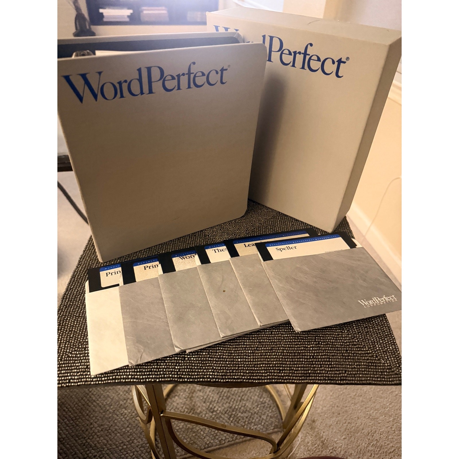 Vintage WordPerfect Software Manual Binder 6 Floppy Disks Original Box