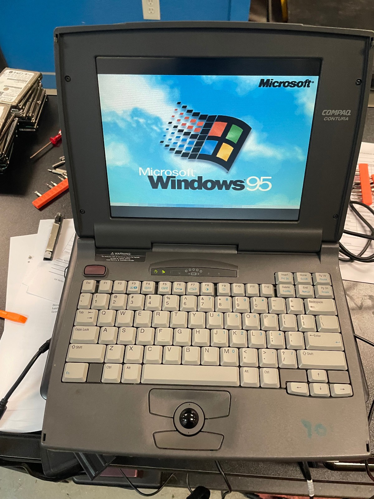 Compaq Contura 430cx Vintage Laptop 9.5 Compaq Contura 430cx Vintage Laptop 9.5