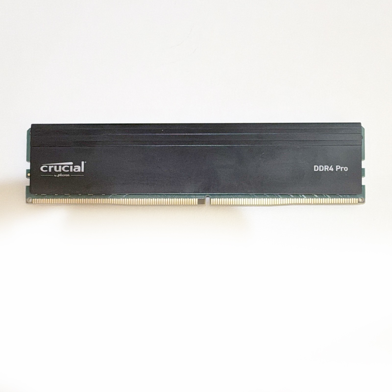 Crucial Pro 32GB DDR4-3200 UDIMM Desktop Memory (single UDIMM)