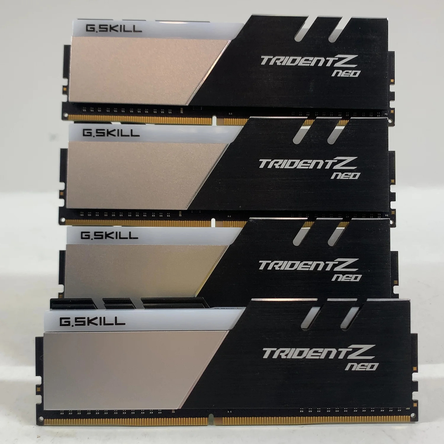 G.Skill Trident Z Neo Series 64GB (4x16GB) RAM DDR4 3200MHz F4-3200C16Q-32GTZN