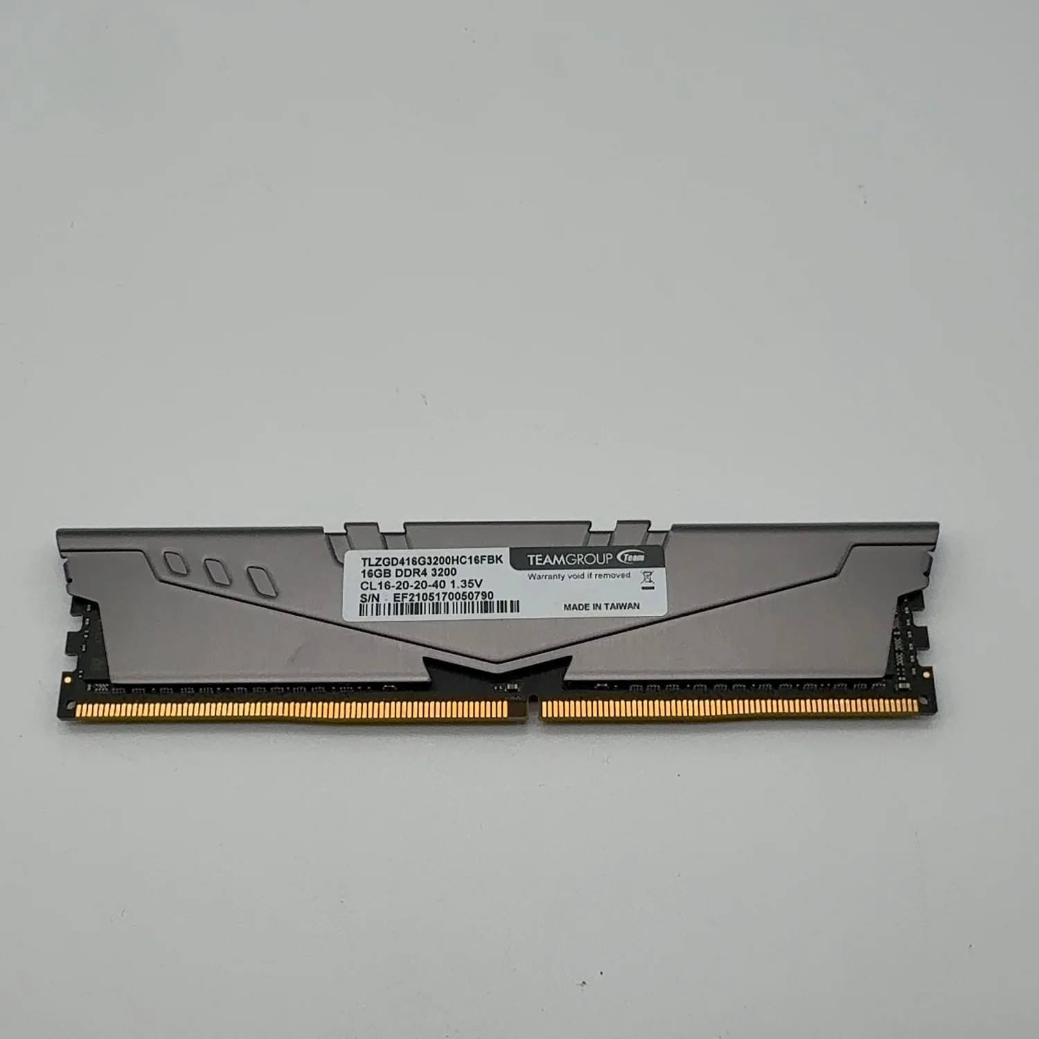 TeamGroup T-Force Vulcan 16GB (1x16GB) RAM DDR4 3200MHz F4-3600C16Q-32GTRSC TeamGroup T-Force Vulcan 16GB (1x16GB) RAM DDR4 3200MHz F4-3600C16Q-32GTRSC