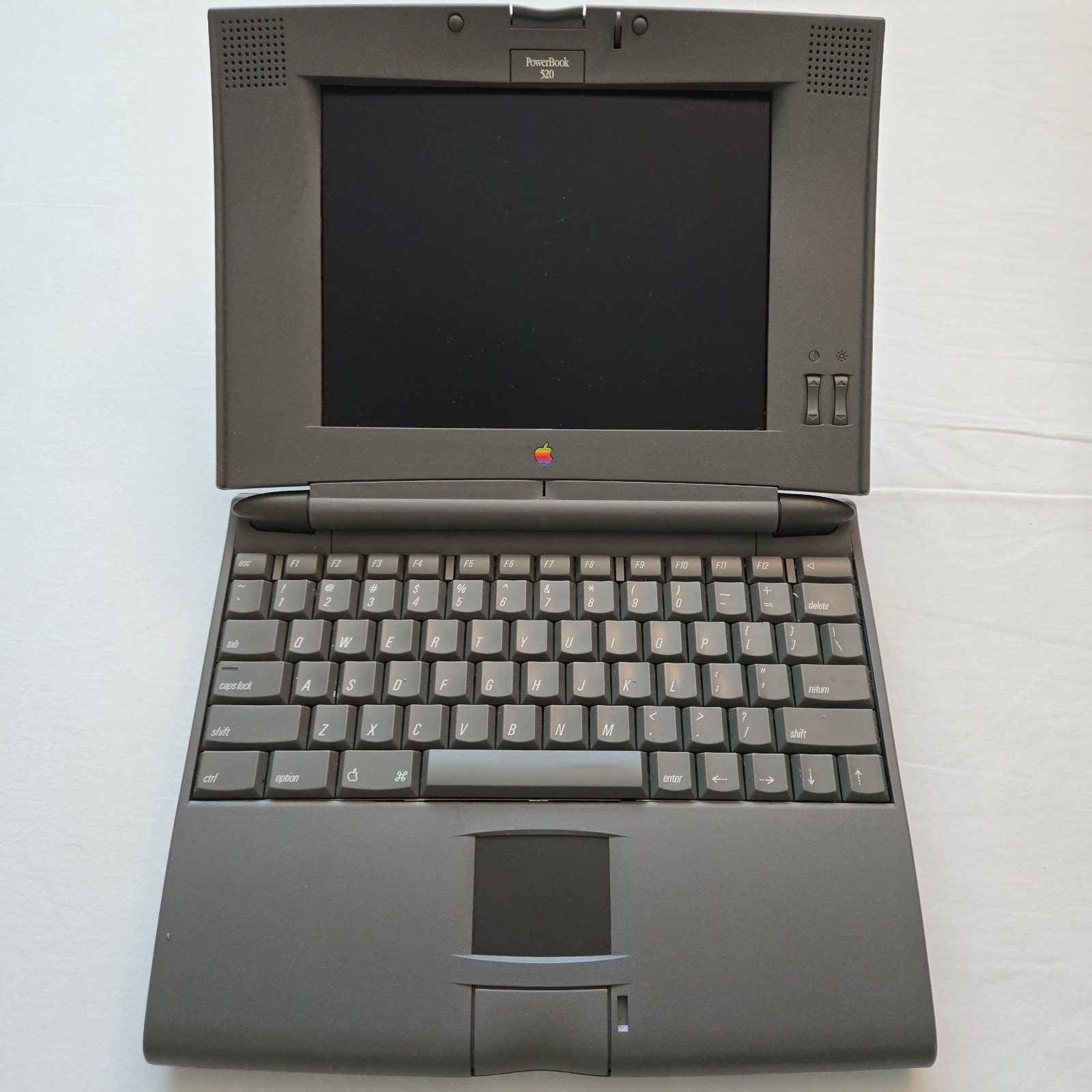 Vintage Apple Macintosh PowerBook 520 M4880 Laptop - Clean / Untested / Parts Vintage Apple Macintosh PowerBook 520 M4880 Laptop - Clean / Untested / Parts