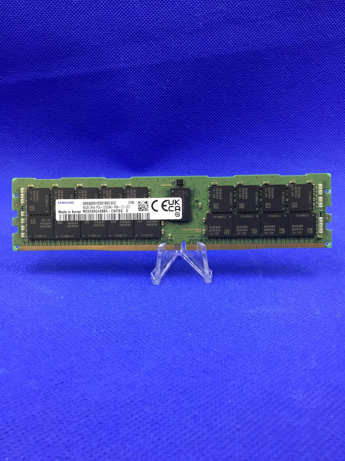 M393A8G40BB4-CWE  SAMSUNG 64GB (1X64GB) 2RX4 PC4-3200A SERVER MEMORY