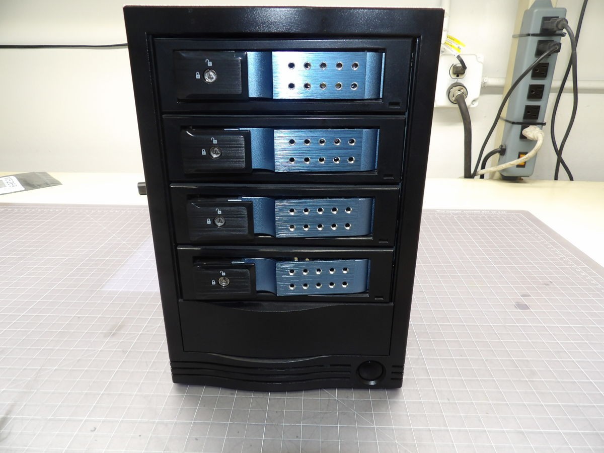 RAID SYSTEMS J0406T EXTERNAL STORAGE FOUR HDD SATA, 80GB, TOTAL 320 GB. M5272
