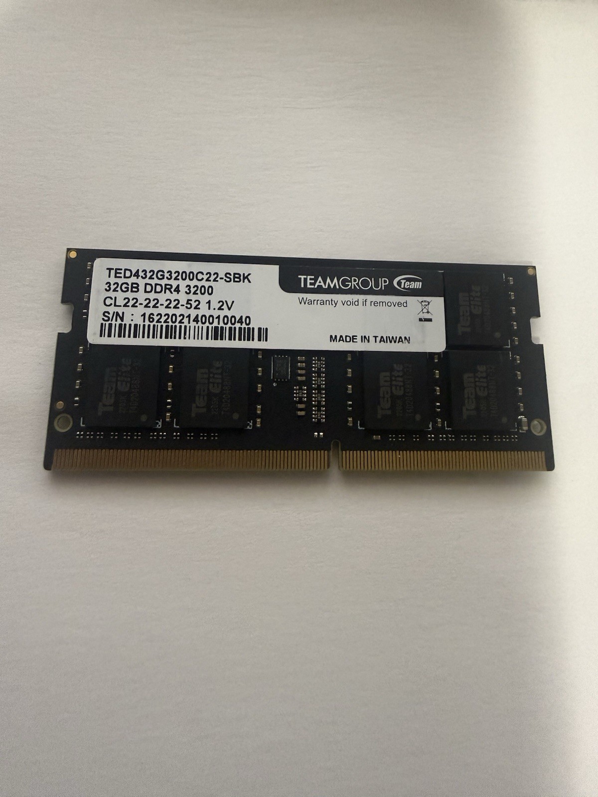 TEAMGROUP TED432G3200C22-SBK 32GB PC4-3200 SODIMM DDR4