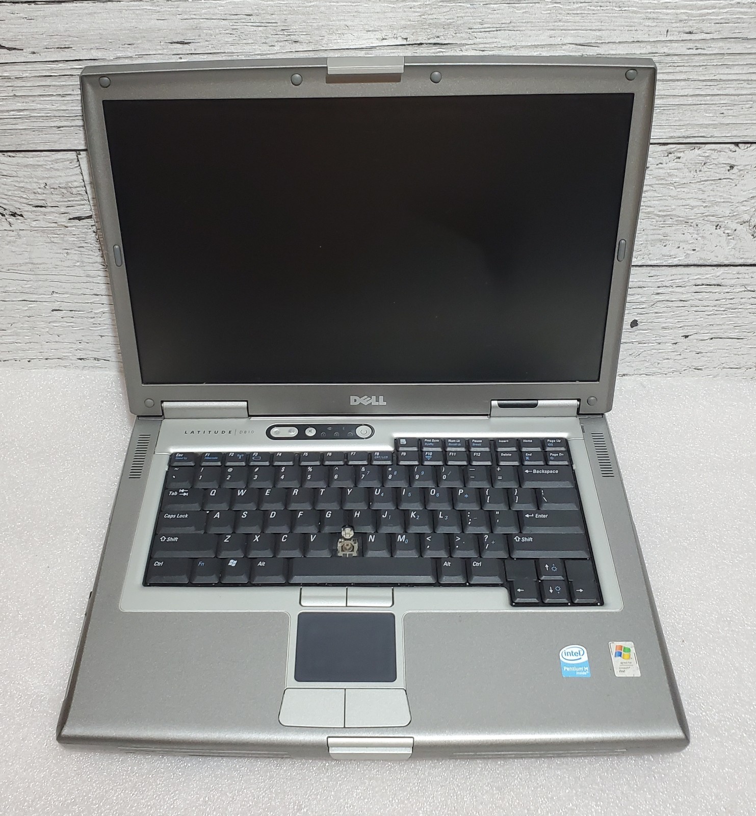 Vintage DELL LATITUDE D810 LAPTOP  *FOR PARTS ONLY*