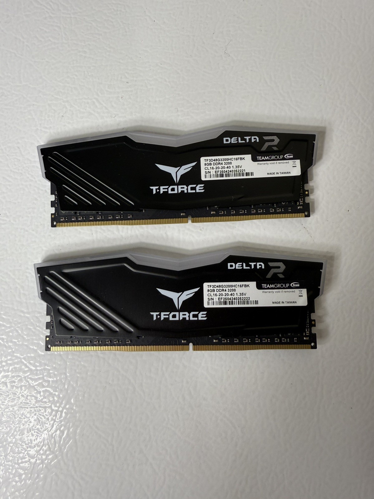 TeamGroup T-Force Delta R 16GB (8GBx2) DDR4 RAM 3200MHz (TF3D48G3200HC16FBK)