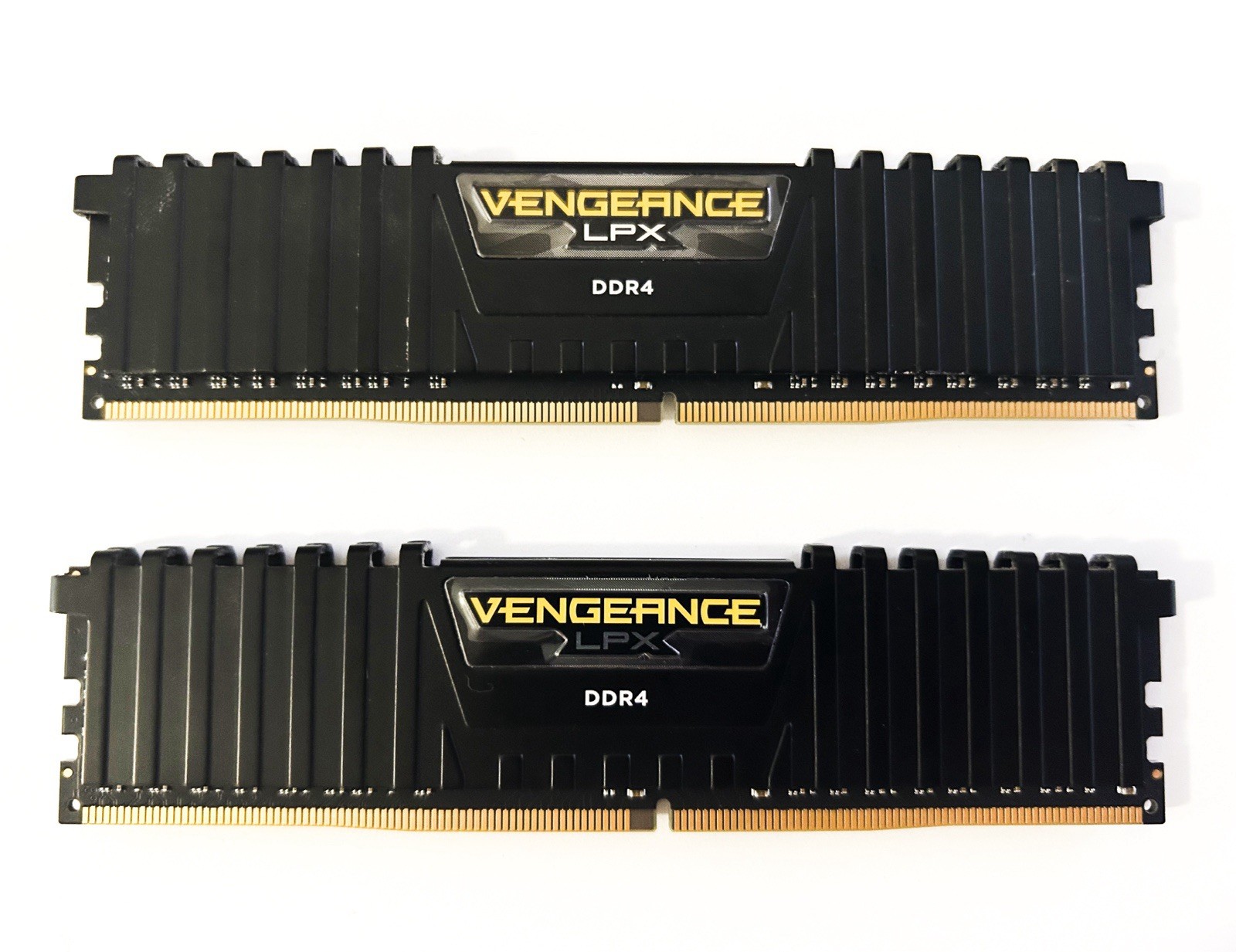 Corsair Vengeance LPX 32GB DDR4 2666MHz PC4-21300 CL16 - TESTED AND WORKING Corsair Vengeance LPX 32GB DDR4 2666MHz PC4-21300 CL16 - TESTED AND WORKING