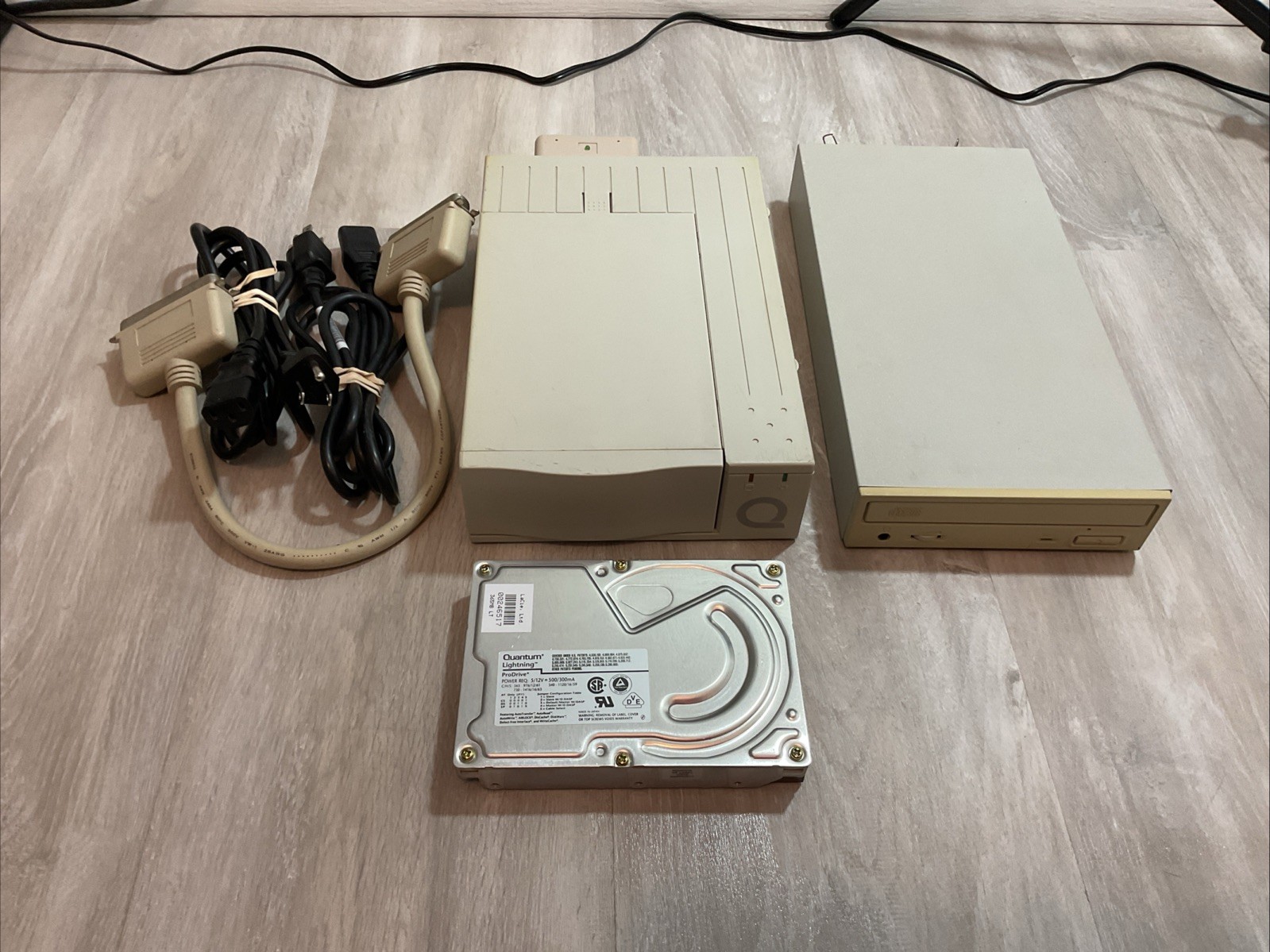 External CD-RW Drive Unit Vintage SCSI Lacie Qualcomm Hard Drive