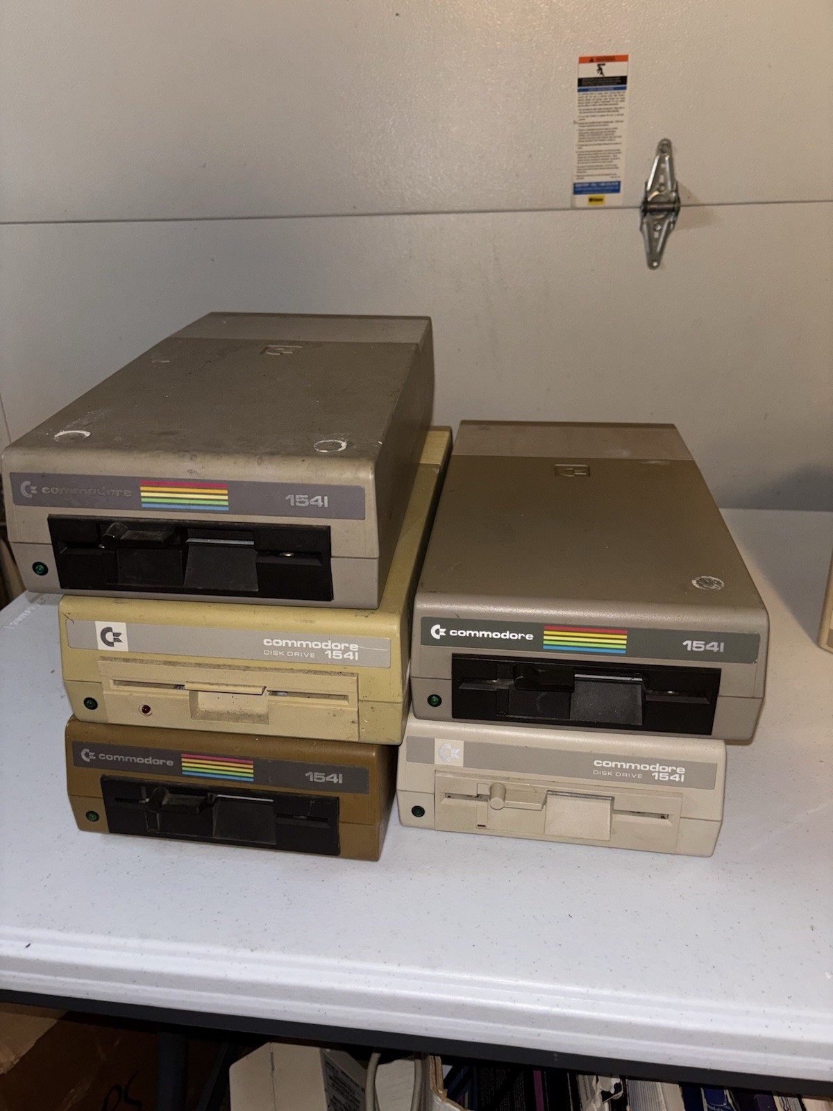 Lot Of 5 Commodore 1541 Floppy Disk Drives Untested Lot Of 5 Commodore 1541 Floppy Disk Drives Untested