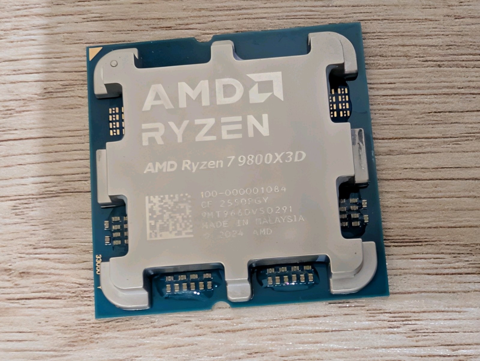 AMD Ryzen 7 9800X3D 8-Core 16-Thread AM5 CPU 4.7GHz