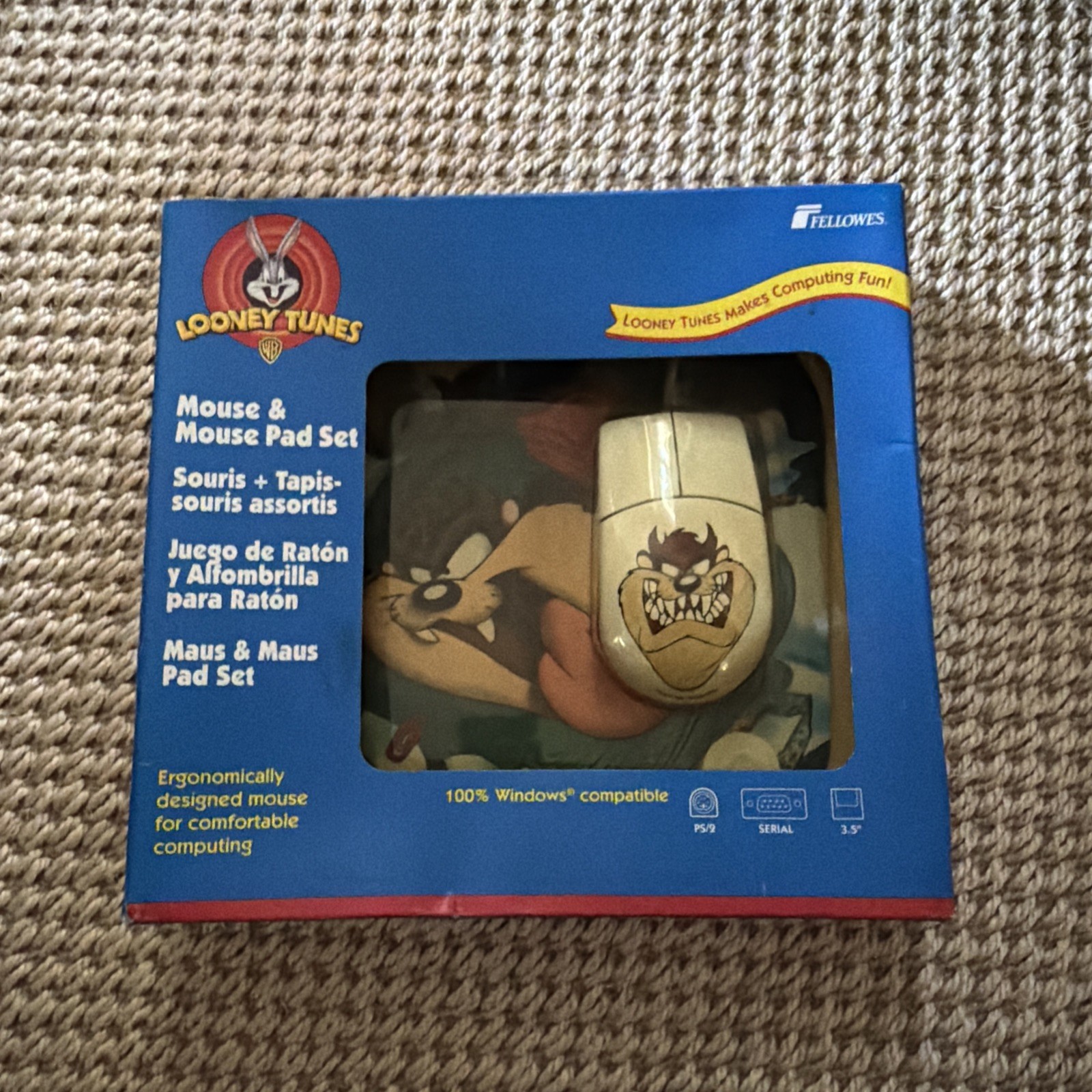 Vintage 1997 Taz Tasmnian Devil Mouse and Mouse Pad Set Vintage 1997 Taz Tasmnian Devil Mouse and Mouse Pad Set