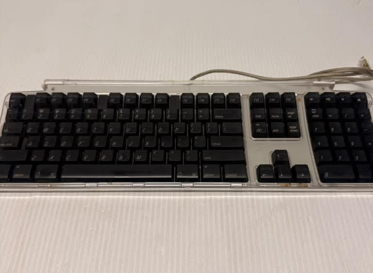 Vintage (2000) Apple Macintosh M7803 USB Pro Keyboard Black/Silver  With Wired