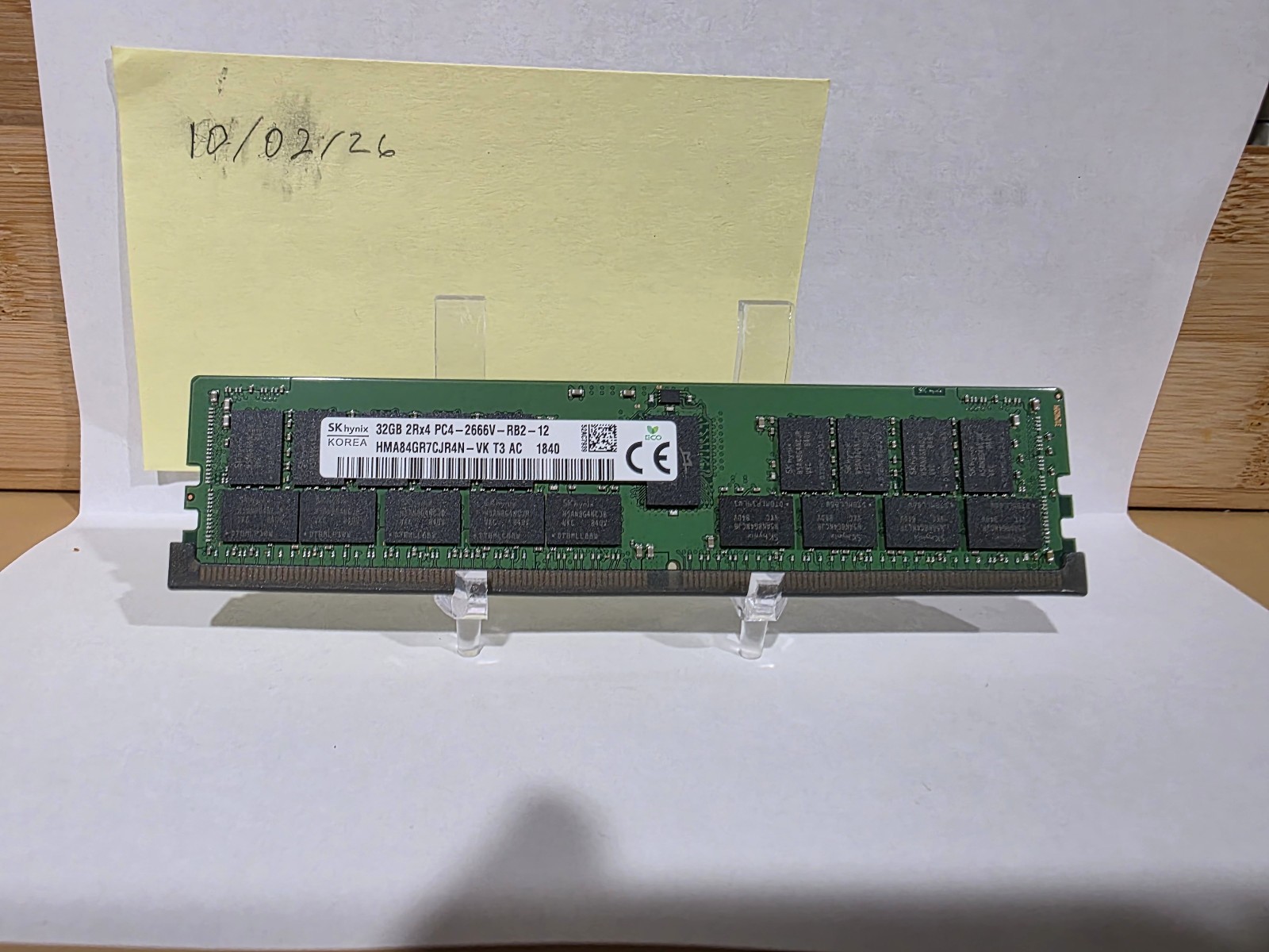 SK Hynix 32GB(1x32GB) 2RX4 PC4-2666V-R DDR4 ECC Memory RDIMM HMA84GR7CJR4N-VK