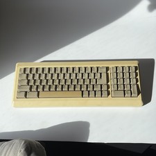 Vintage Apple Macintosh Keyboard M0110A Untested No Cable Yellowed picture