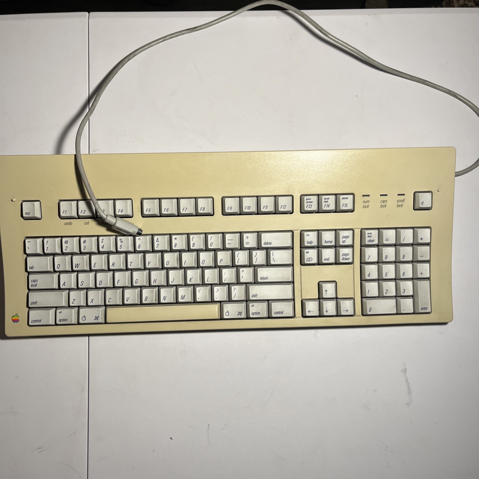 Vintage Apple Extended Keyboard M0115 with RARE Orange Alps Switches Vintage Apple Extended Keyboard M0115 with RARE Orange Alps Switches