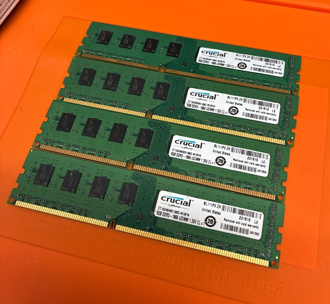 X4 Crucial 8GB (32GB) 1Gx64 DDR3 RAM Memory CT102464BA160B.M16 X4 Crucial 8GB (32GB) 1Gx64 DDR3 RAM Memory CT102464BA160B.M16