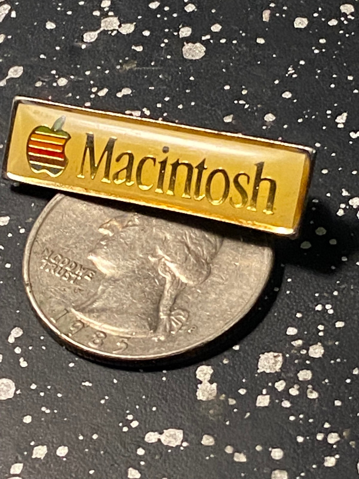 Vtg Apple Computer Macintosh Rectangle Pin Lapel Yellow Backing Rare Enamel Vtg Apple Computer Macintosh Rectangle Pin Lapel Yellow Backing Rare Enamel