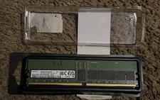 M321R4GA0BB0-CQK Samsung 32GB PC5-38400 DDR5-4800MHz Registered ECC CL40 RDIMM picture
