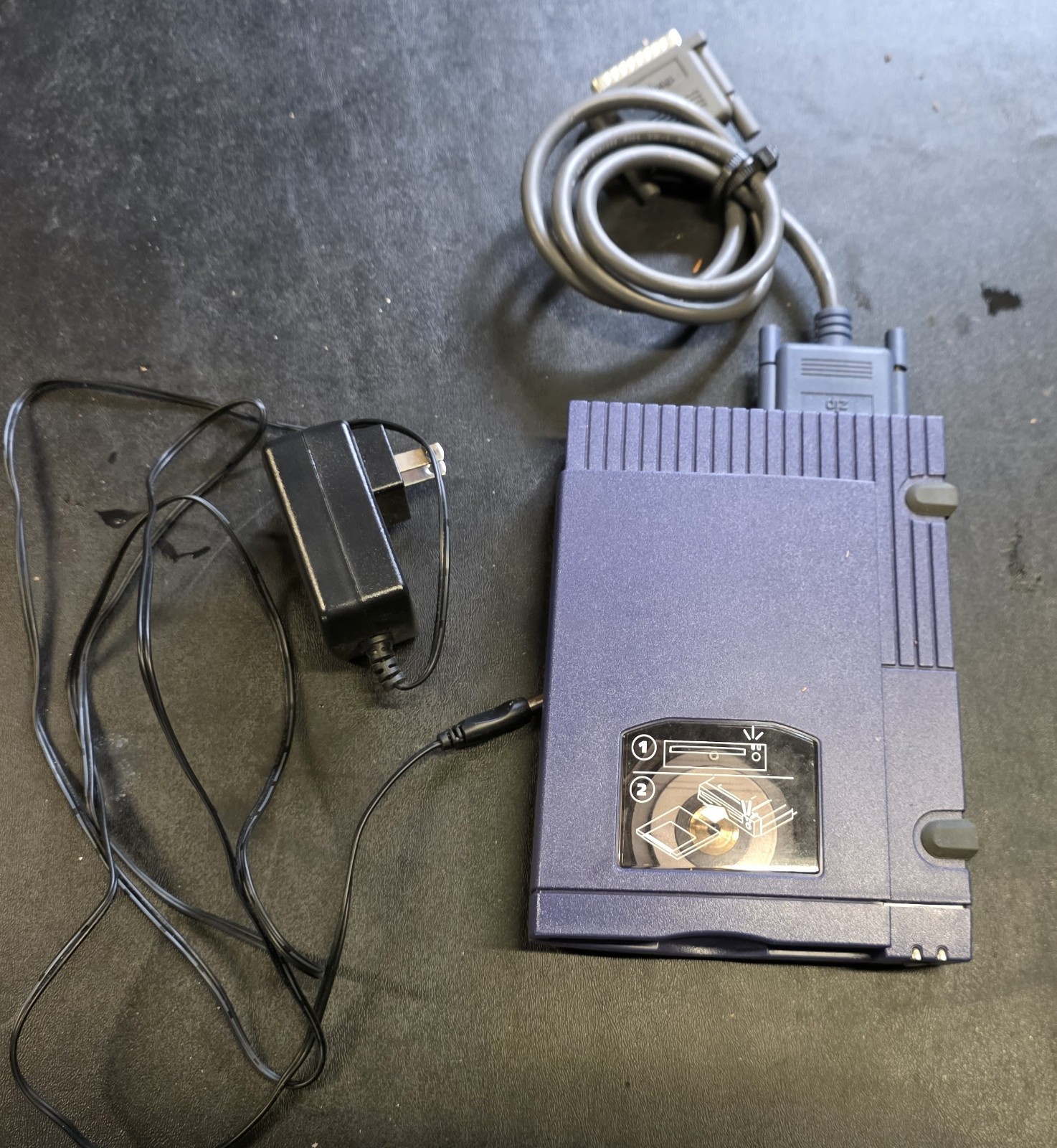 Vintage External 100MB Iomega Zip Drive (Parallel Input) Vintage External 100MB Iomega Zip Drive (Parallel Input)