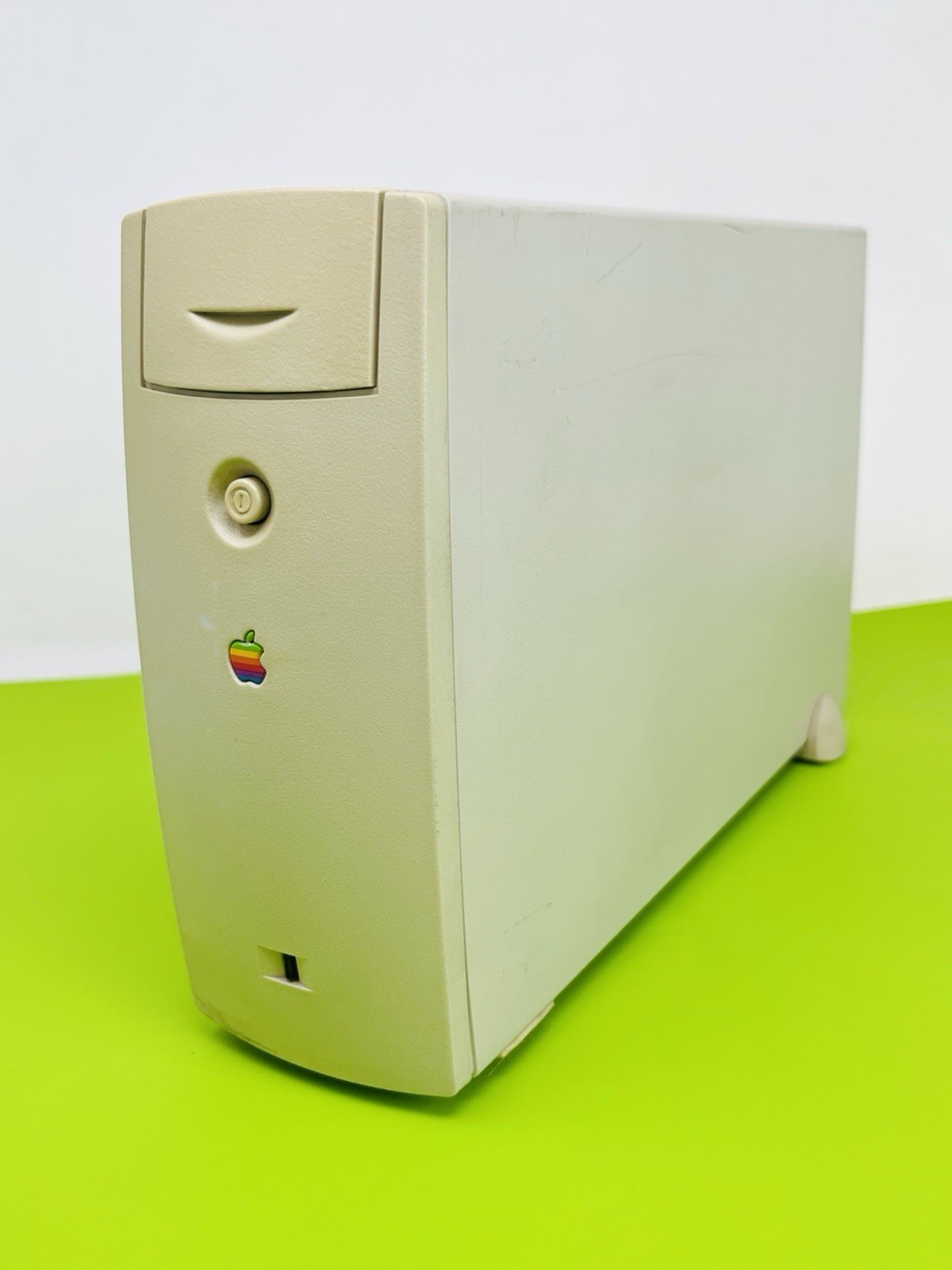 Vintage Apple M2115 SCSI External Hard Drive for Macintosh POWERS ON Vintage Apple M2115 SCSI External Hard Drive for Macintosh POWERS ON