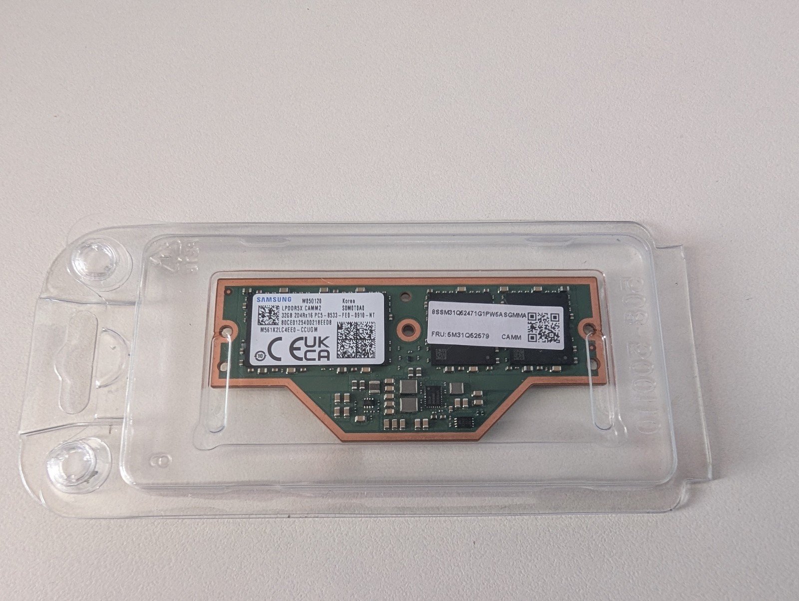 Samsung LPCAMM2 8533 32GB LPDDR5X M561K2LC4EE0-CCUGM Memory