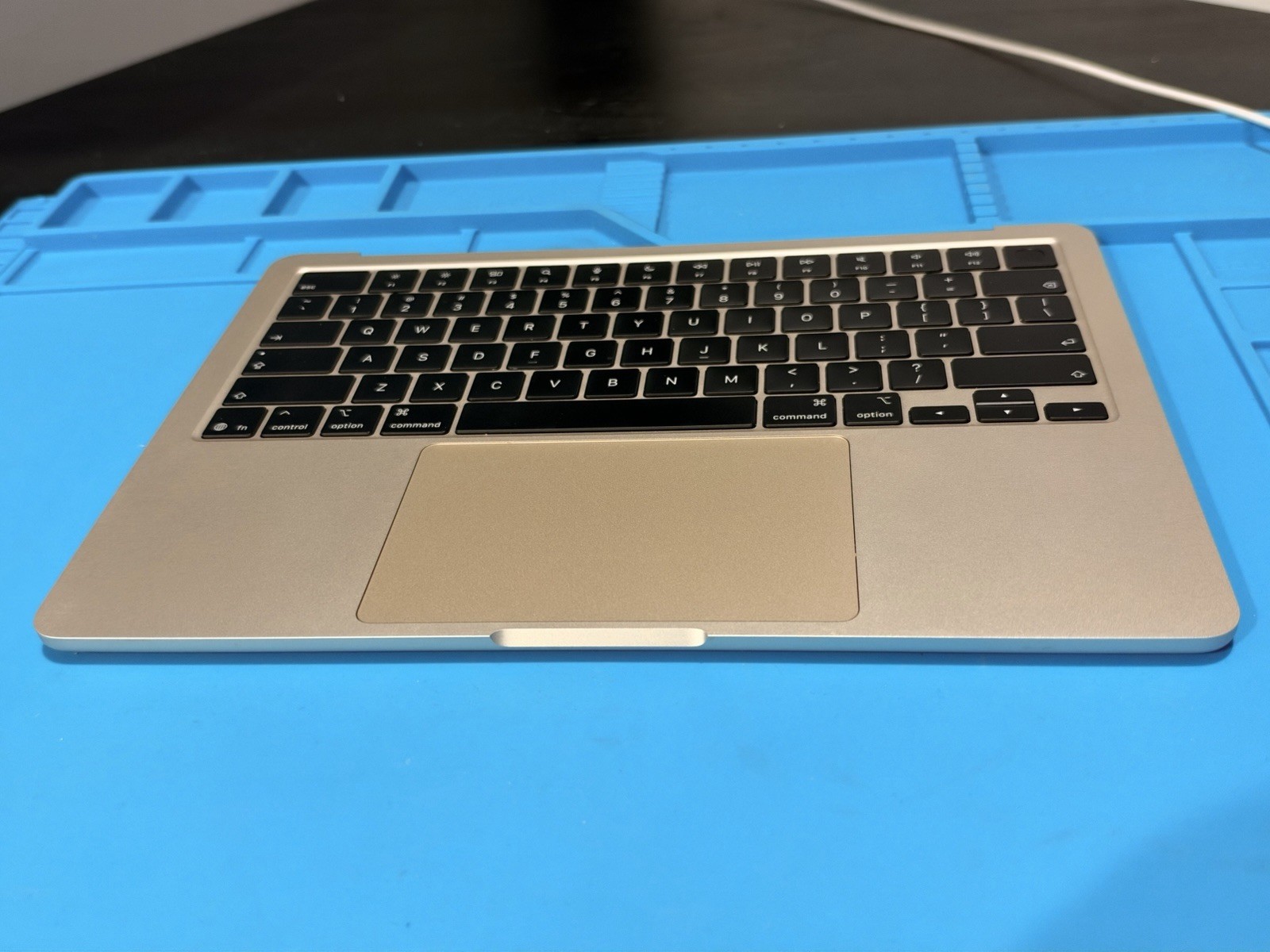 OEM Apple MacBook Air 13” 2026 M5 A3449 Lower Shell Assembly — Parts (MB1)