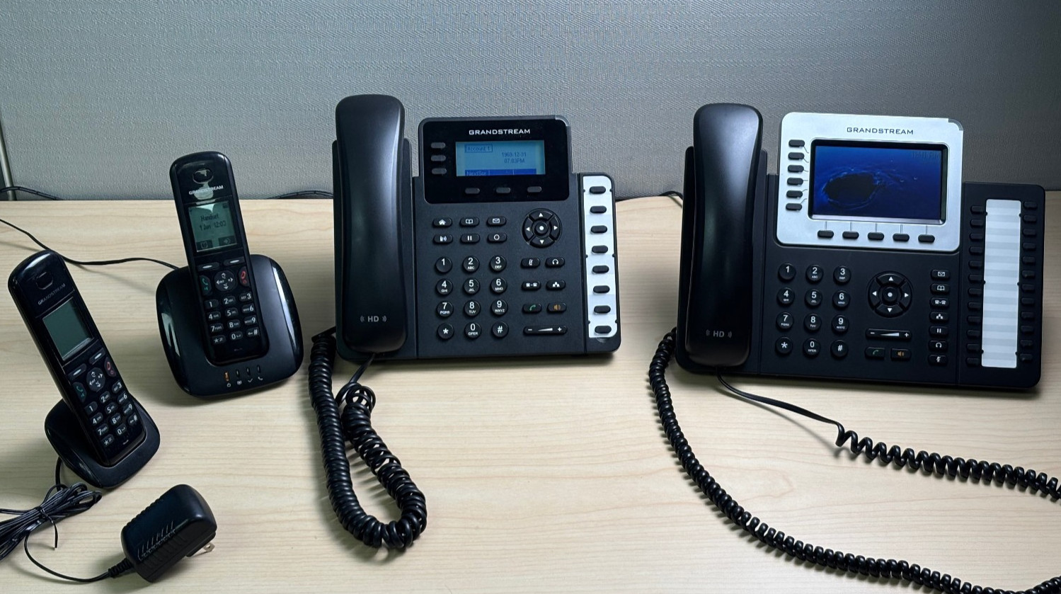 Lot of Grandstream VoIP phones 1x  GXP2160, 1x GXP1630, 1x DP710, 1x DP715