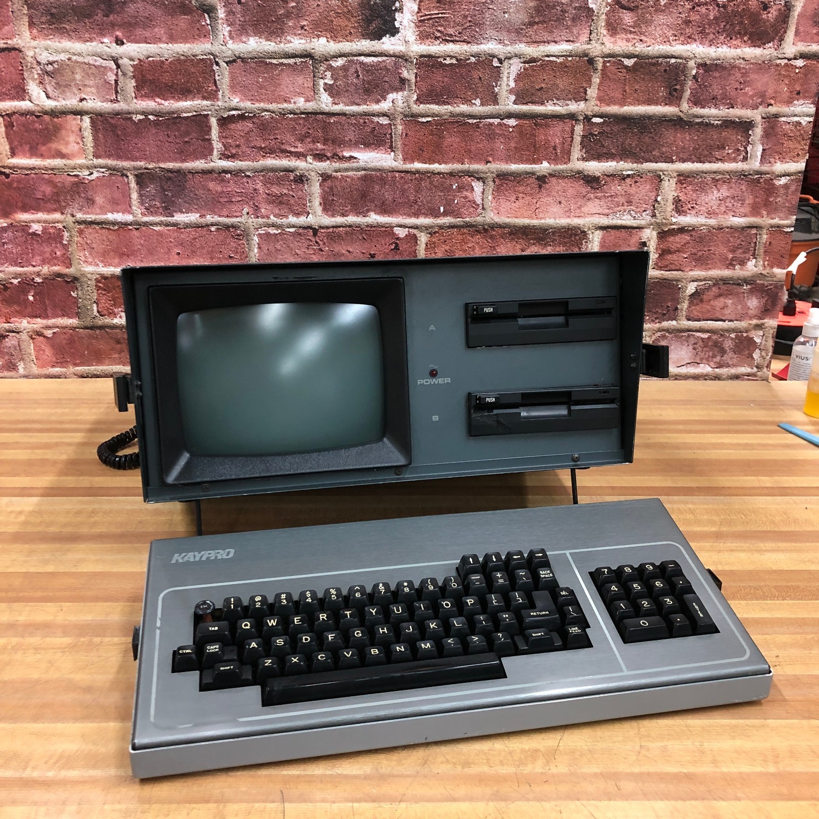 Vintage Kaypro 4 Portable Luggable PC Computer Complete & Powers On