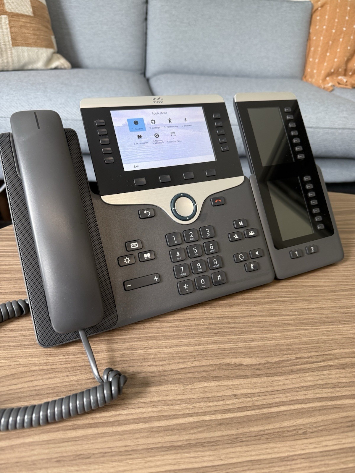Cisco VoIP Phone CP-8851 with 8800 Key Expansion Modules