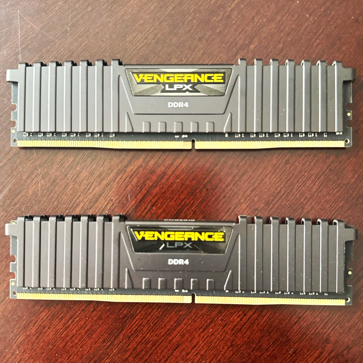 Corsair Vengeance LPX 16GB (2x8GB) DDR4-3200 DIMM RAM CMK16GX4M2B3200C16