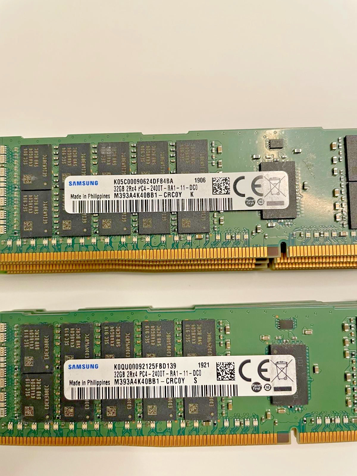 M393A4K40BB1-CRC Samsung 32GB PC4-19200 DDR4-2400MHz ECC REG 2Rx4 Memory