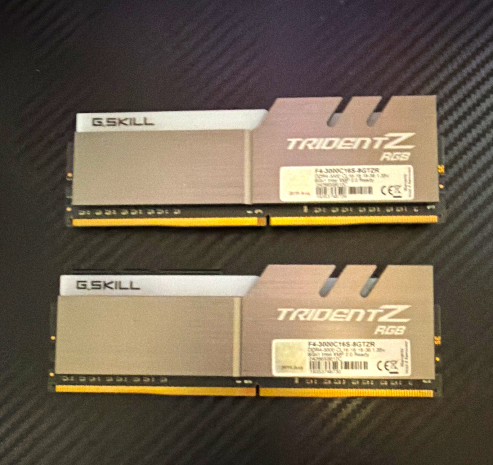 G.SKILL Trident Z RGB 16GB (2x8GB) DDR4-3000 DDR4 DIMM RAM F4-3000C16S G.SKILL Trident Z RGB 16GB (2x8GB) DDR4-3000 DDR4 DIMM RAM F4-3000C16S