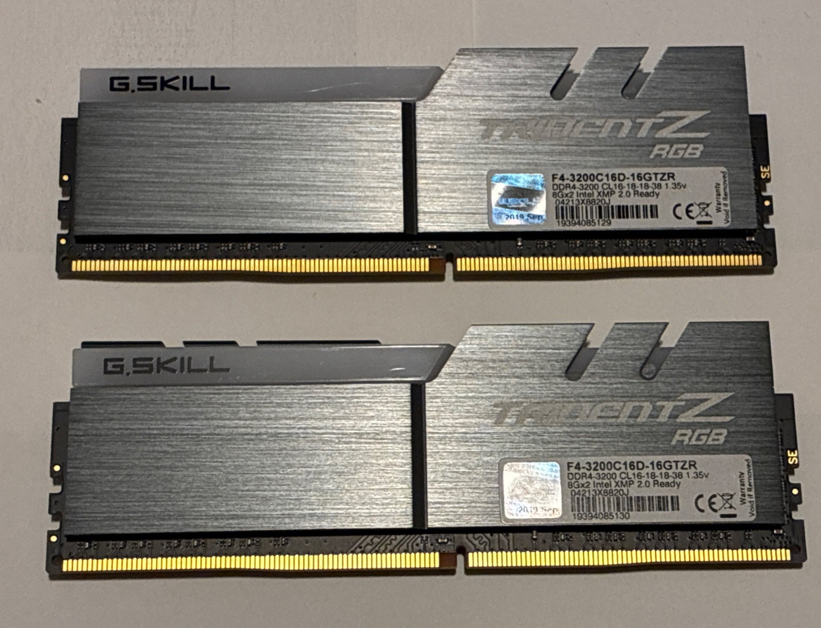 G.SKILL Trident Z RGB 16GB (8GBx2) DDR4 3200MHz (PC4-25600) F4-3200C16D-16GTZR