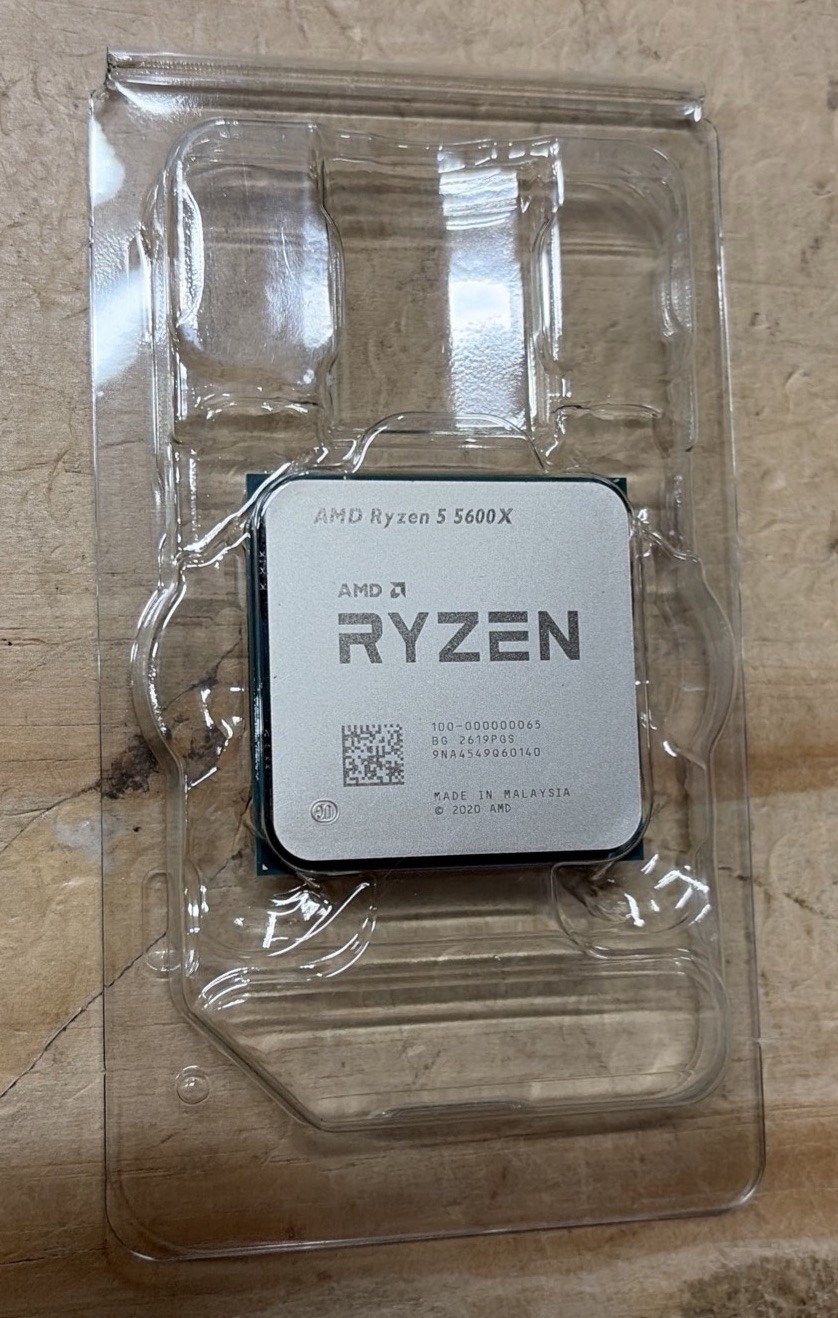 AMD Ryzen 5 5600X 6-Core 3.7GHz Socket AM4 CPU Processor w/ AMD Cooler